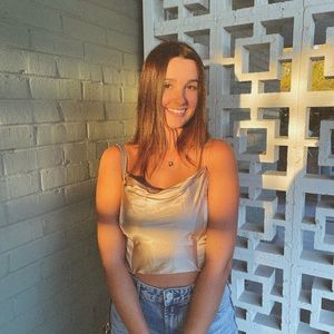 Meet your Posher, Brooke